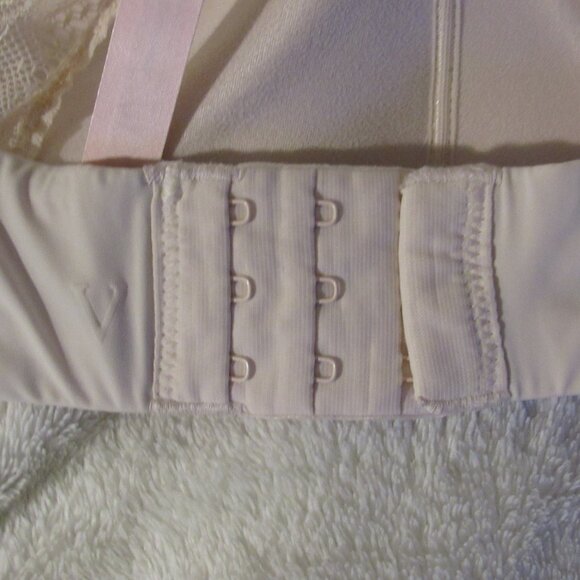 Victoria's Secret Pink Racerback Bra 38D T-Shirt Lightly Lined - Picture 3 of 5
